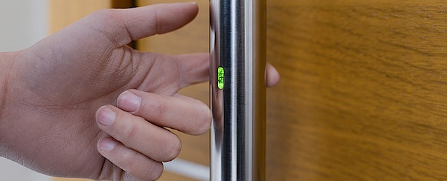 Zutritts­kontrolle bei Elektro Hintermeier-Jakob GmbH & Co. KG in Plattling
