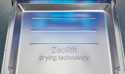 Zeolith Trocknen – Für glänzende Spülergebnisse bei Elektro Hintermeier-Jakob GmbH & Co. KG in Plattling