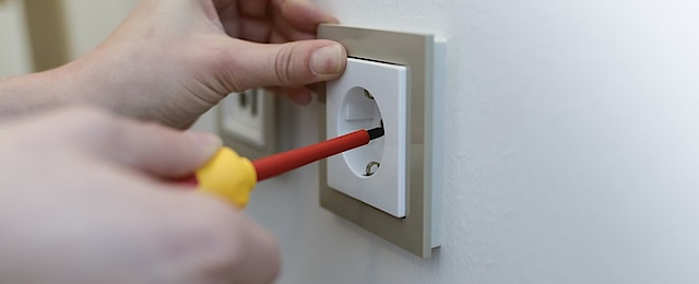 Elektro­installation bei Elektro Hintermeier-Jakob GmbH & Co. KG in Plattling