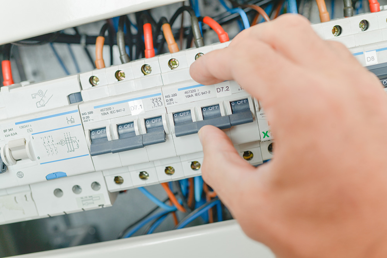 Elektro­installation bei Hintermeier Elektro GmbH in Plattling