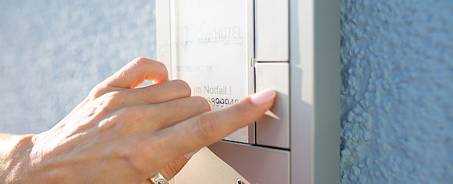 Sprech­anlagen bei Elektro Hintermeier-Jakob GmbH & Co. KG in Plattling