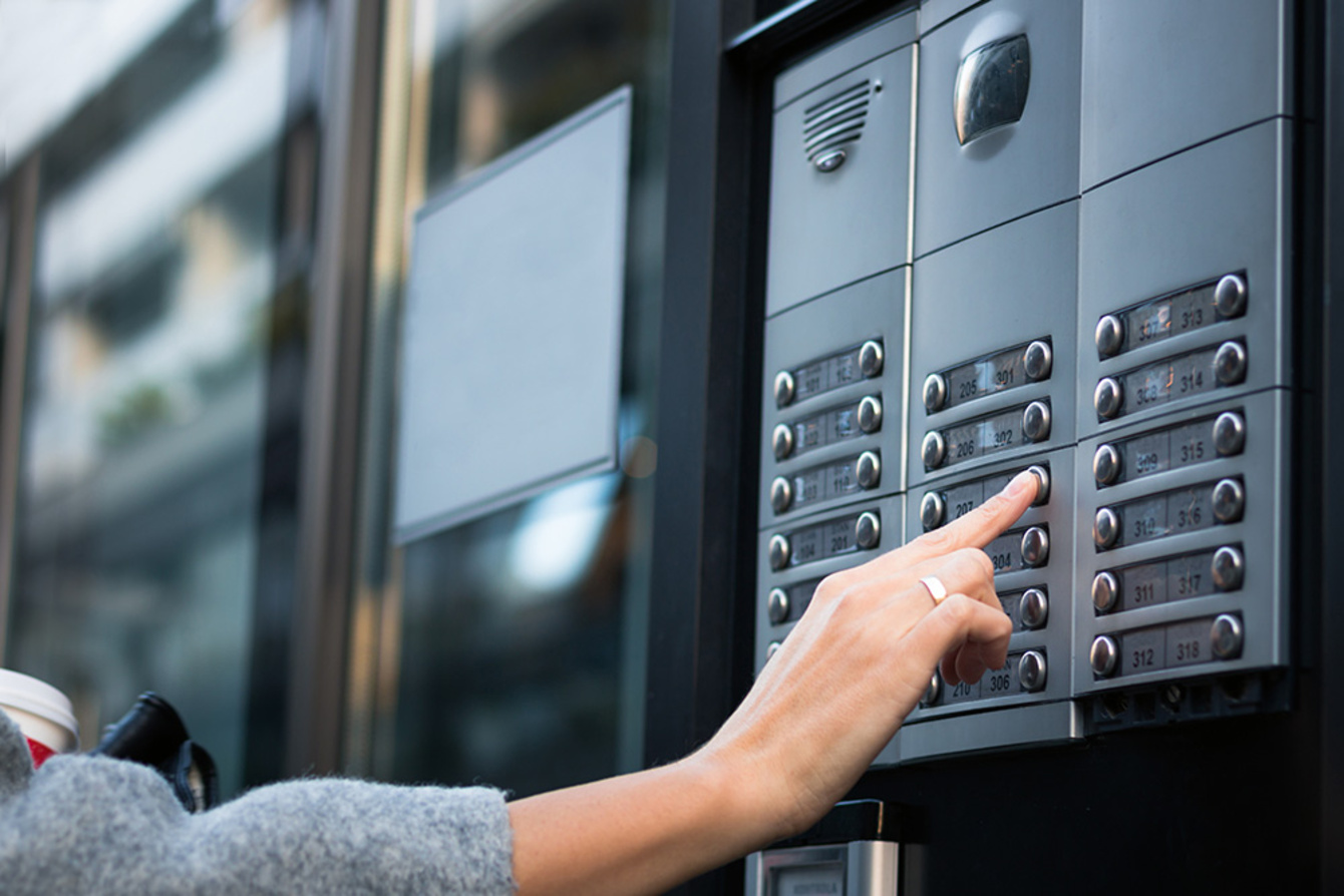 Sprech­anlagen bei Hintermeier Elektro GmbH in Plattling